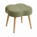 Repose-pieds tabouret vert en polyester bouclette forme trèfle avec pieds en hévéa massif 45 x 45 x 47 cm